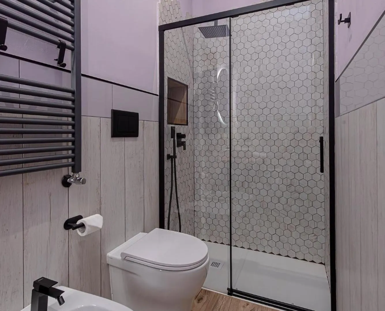 Alis Laura Guest House - 150M From Piazza Bologna Metro And 10 Minutes From The Colosseum Nocleg ze śniadaniem Rzym